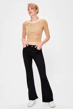 

Trendyol Navy Blue Normal Waist Flare Jeans TWOAW20JE0191