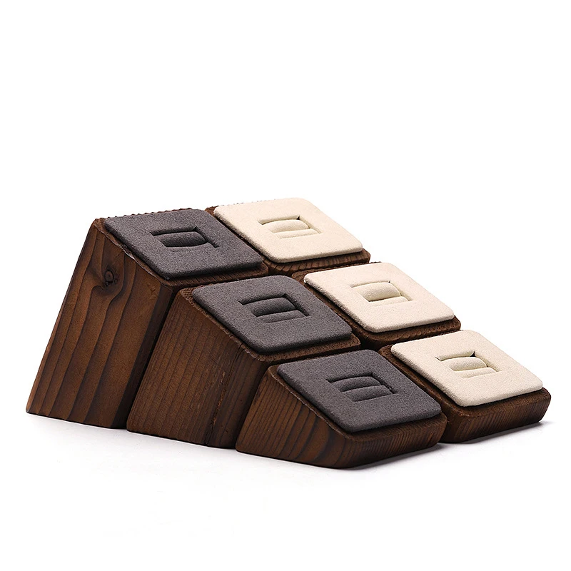 

New solid wood microfiber ring display stand bracket trapezoidal bevel groove design three-piece set can be customized