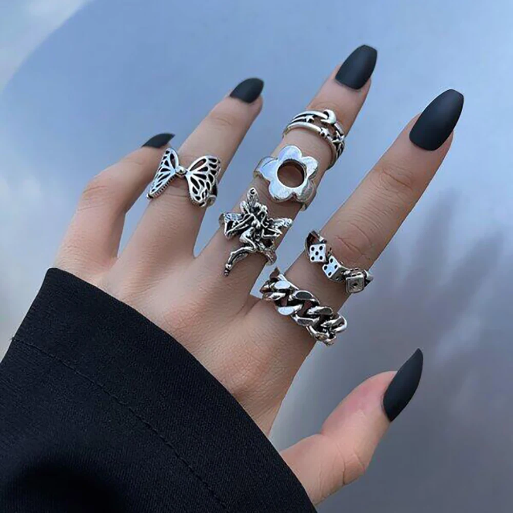 Punk Gothic Heart Ring Set for Women Black Dice Vintage Spades Ace Silver Plated Retro Rhinestone Charm Billiards Finger Jewelry
