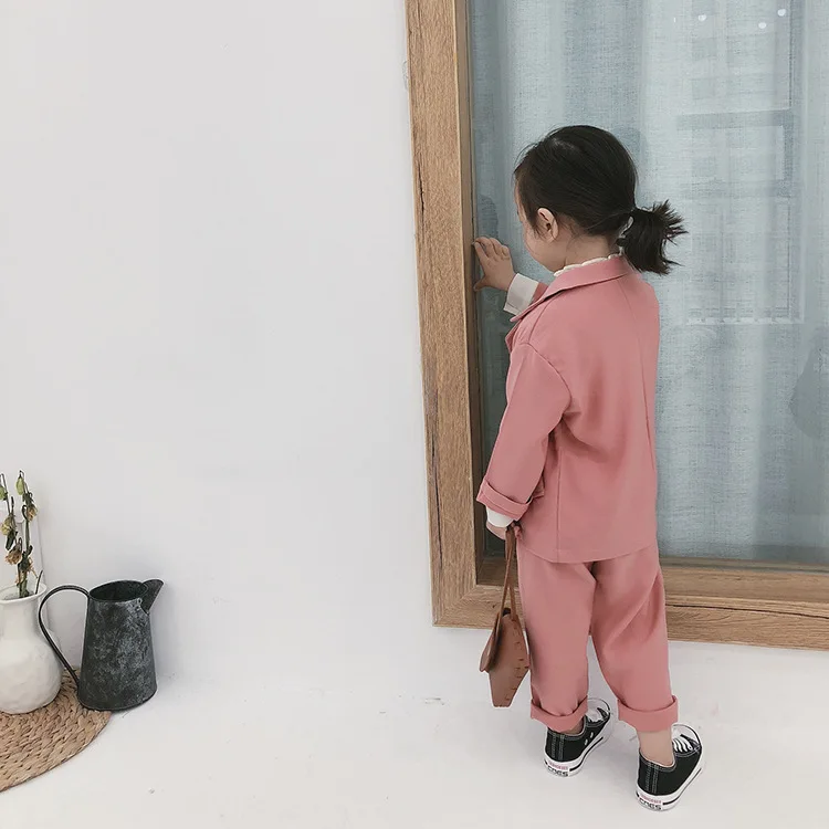 Модные костюмы в Корейском стиле для девочек от 1 до 7 лет Детское повседневное однотонное пальто и штаны комплекты из 2 предметов