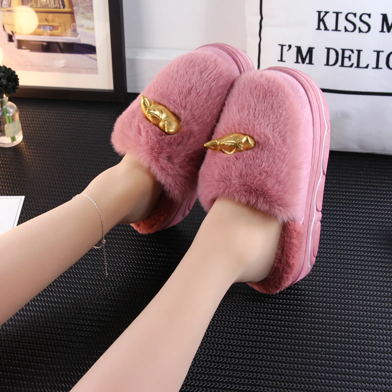 Женские тапочки с искусственным мехом зимние теплые хлопковые на толстой
