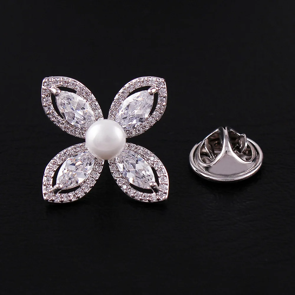 

Crystal Clover Men Brooch Small Collar Pin Micro Zircon Top Grade Pearl Shirt Collar Button Brothers Needle 1016