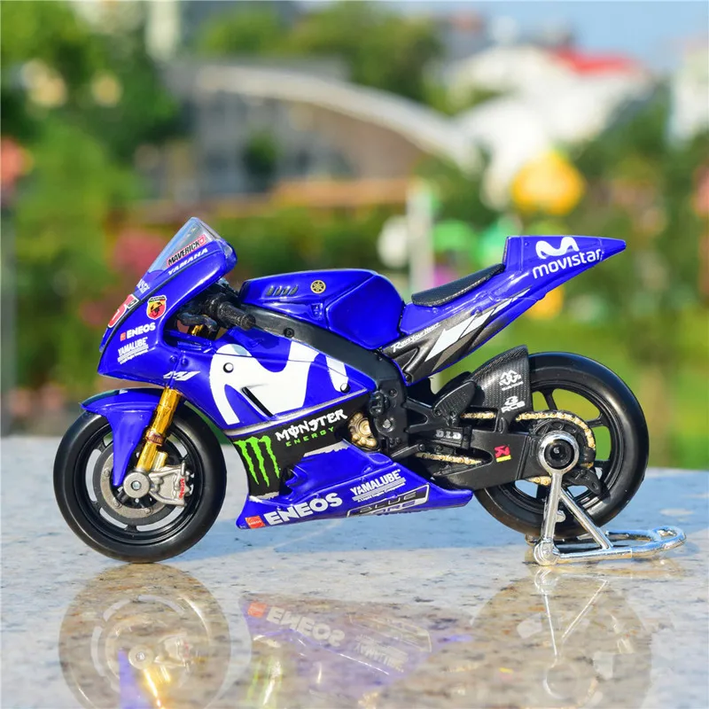 Гоночная модель автомобиля Maisto 1:18 2018 Yamaha team No. 25 Rossi из сплава литой игрушечный