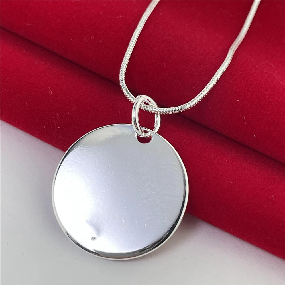 round pendant links necklace
