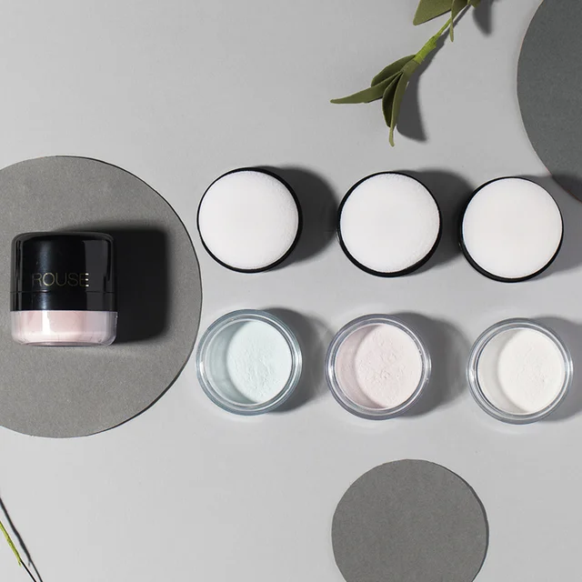 poudre libre avec tête de champignon, fond de teint longue durée