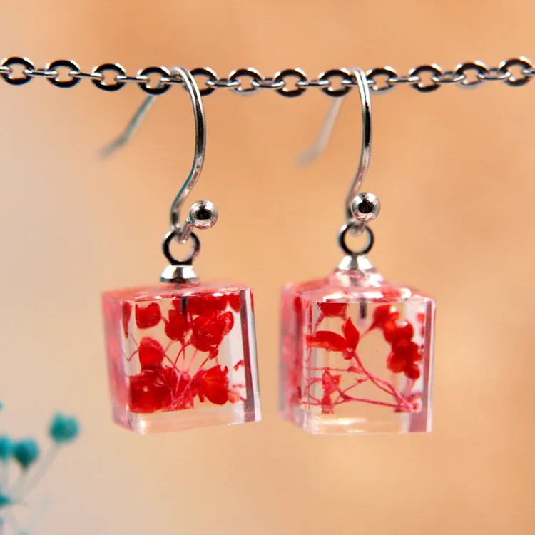 

New Art Earrings Multicolor Plant Specimen Dried Flowers Starry Earrings Small Fresh Compressed Resin Square Earrings for Women
