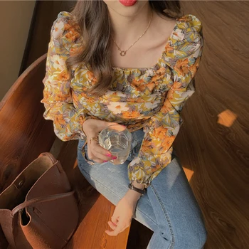 

2020 summer new floral women blouse square collar lantern sleeved sexy short slim sexy female pulls outwear tops