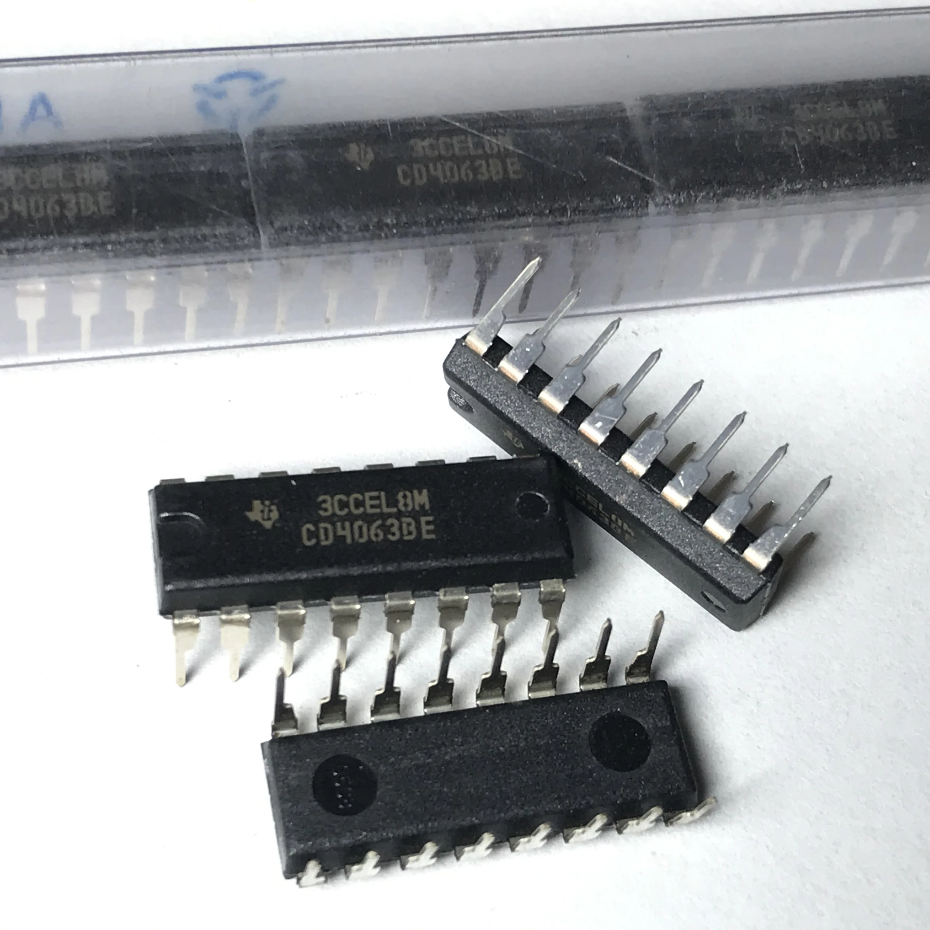 CD4063BE CD4063B CD4063 D4063 4063 DIP-16P 10 шт./лот