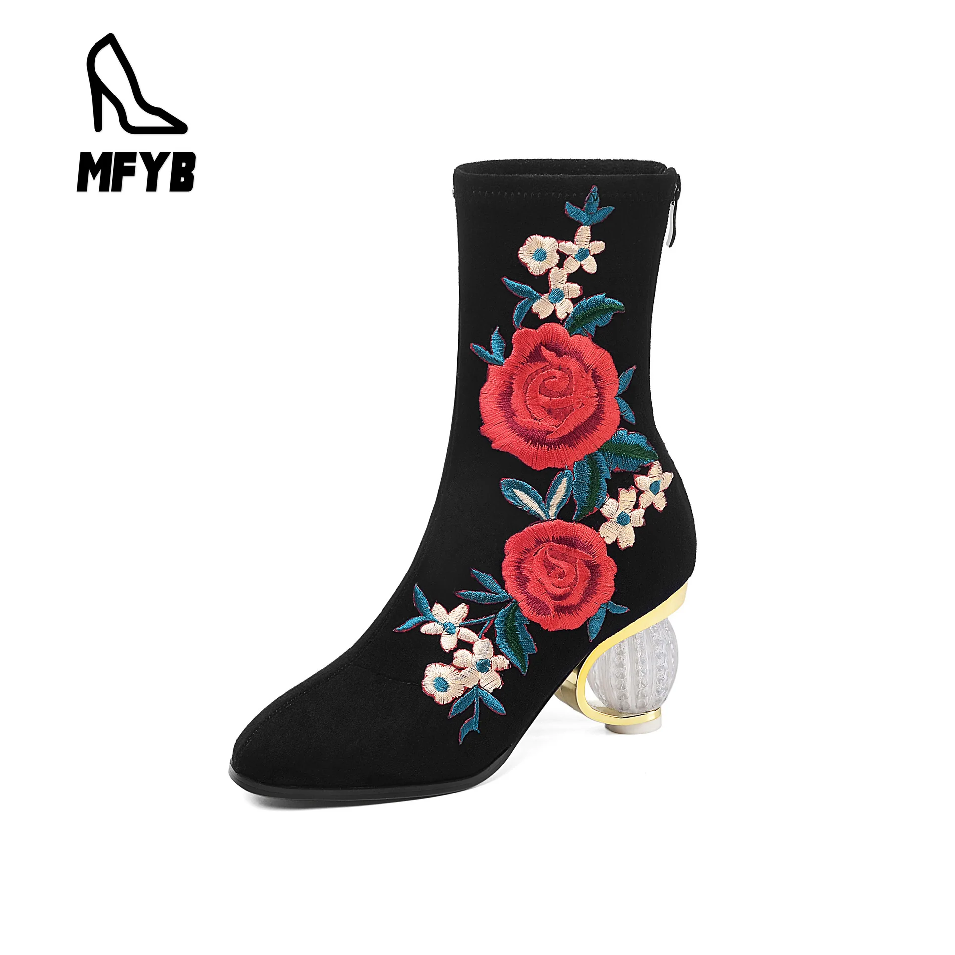 

MFYB Women's boots 2019 winter new fashion high-heeled square head women's shoes 34-43 large size embroidery calf boots