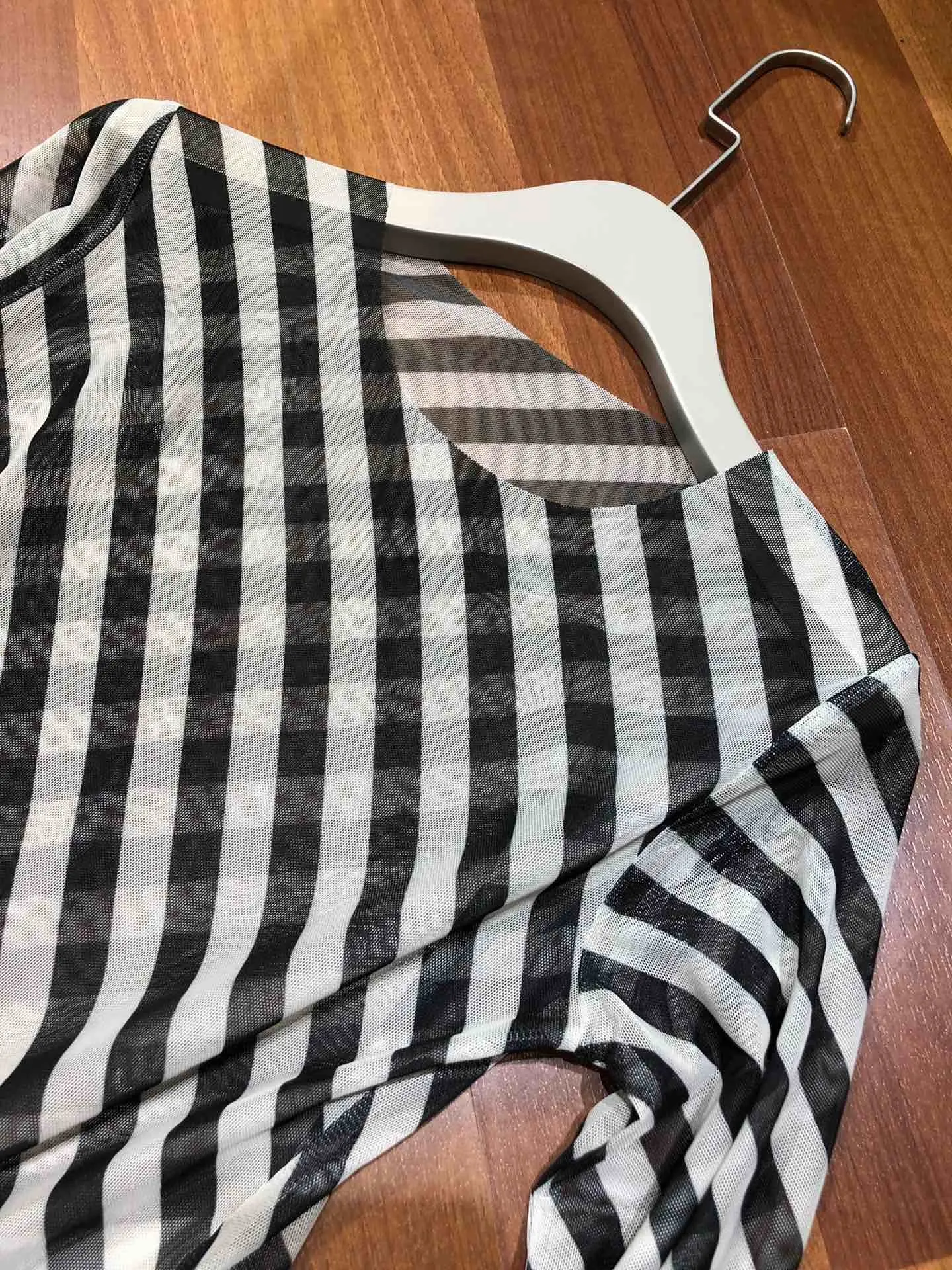 new ladies fashion long-sleeved sexy casual diagonal striped mesh bottoming shirt 1017