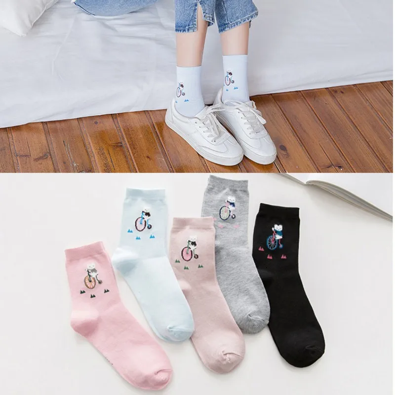 5 пар, новинка, модные женские короткие хлопковые носки, повседневные носки с милым медведем, Микки грилем, средние Носки, размер 35-40