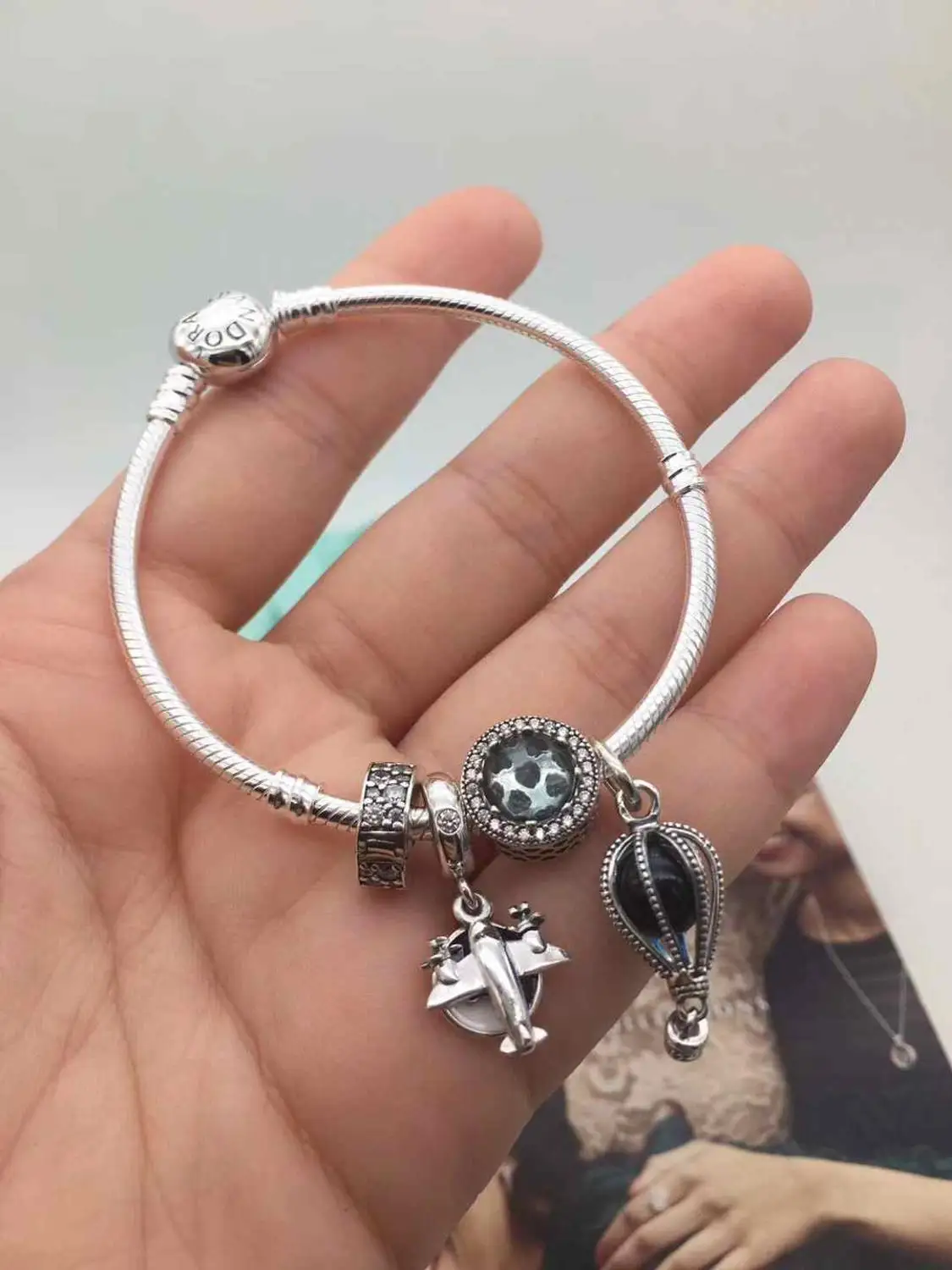 

Kaliyah Shop High Quality 1:1 100% 925 Pure Silver Niche Design Balloon Aircraft Pendant Bracelet Free Of Charge