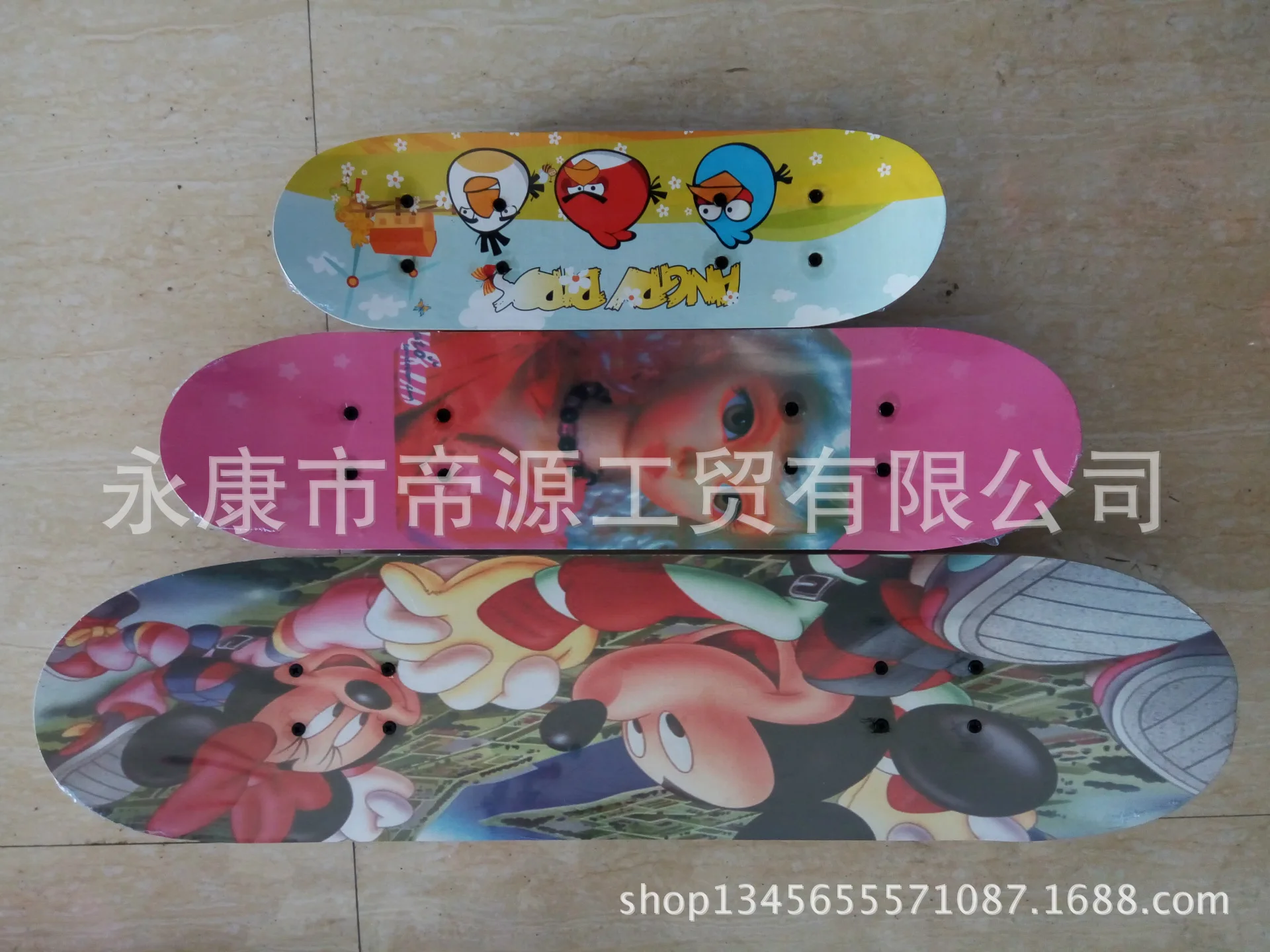 Manufacturers Direct Selling Four Wheel Children’s Skateboard 17/24/28/31-Inch Cartoon Wooden Skateboard Adult Long Board Activi