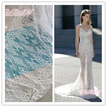 

2019 Hot Selling Unique Off White Tulle / Net Embroidery French Bridal Wedding Dress Lace Fabric DIY Sewing Fabric Lace Material