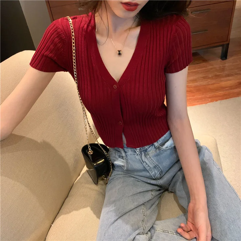 

2020 Summer Harajuku Knitted Women Basic T-shirt Casual Slim Black Cardigan Tshirt V Neck Cropped Women Sexy Buttons Crop Top