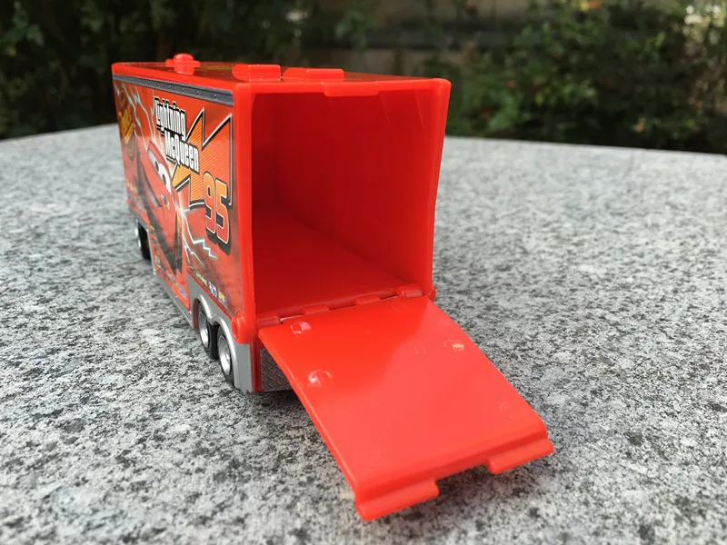Tomy Tomica Disney Pixar Cars Mack с прицепом грузовик 20 см металлическая литая под давлением
