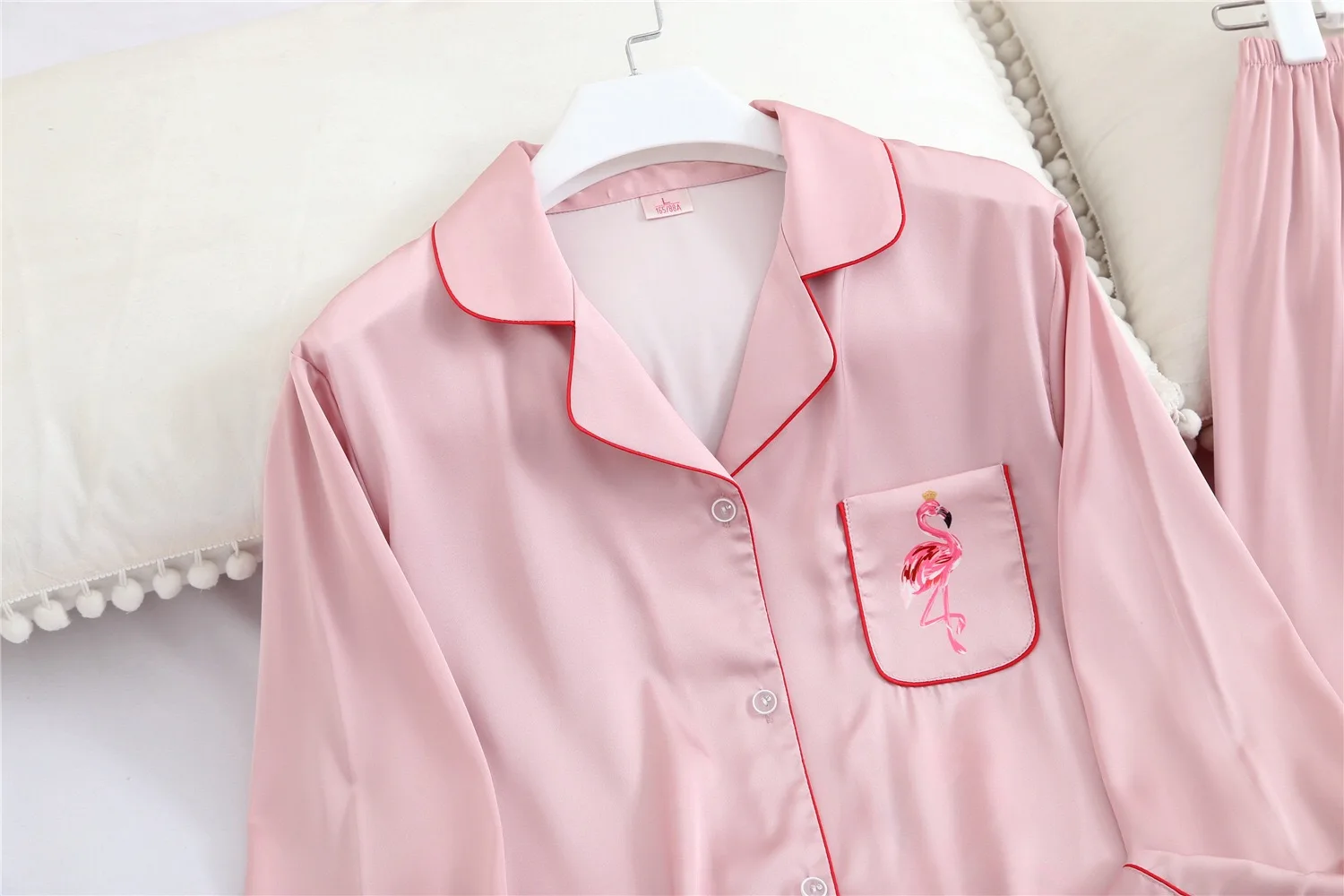 Весна и осень мультфильм Фламинго печатных дамы пижамный комплект удобные шелковые пятна пижамы комплект элегантный розовый тонкий домашняя одежда
