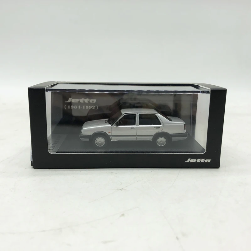 1/64 литье под давлением JETTA GT 1984 1992 модель автомобиля серебро| |