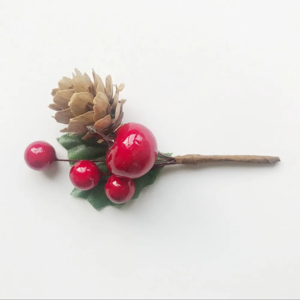 5PcsPack Christmas Red Berry And Pine Cone Christmas Picks With Holly Branches For Holiday Decoration Great Addition Decor Crafts QW25 (7)