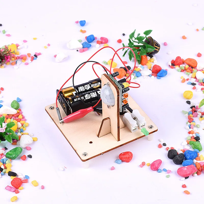 

Science And Technology Small Production DIY Infrared Anti-Theft Reported Children Handmade Small Invention Material Box Students