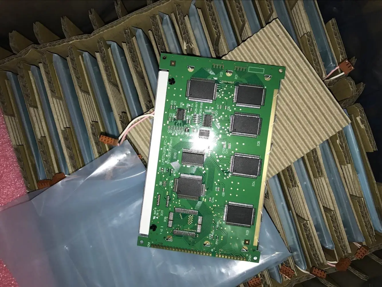 ο 5.1 ġ LCD ȭ LMG7420PLFC-X