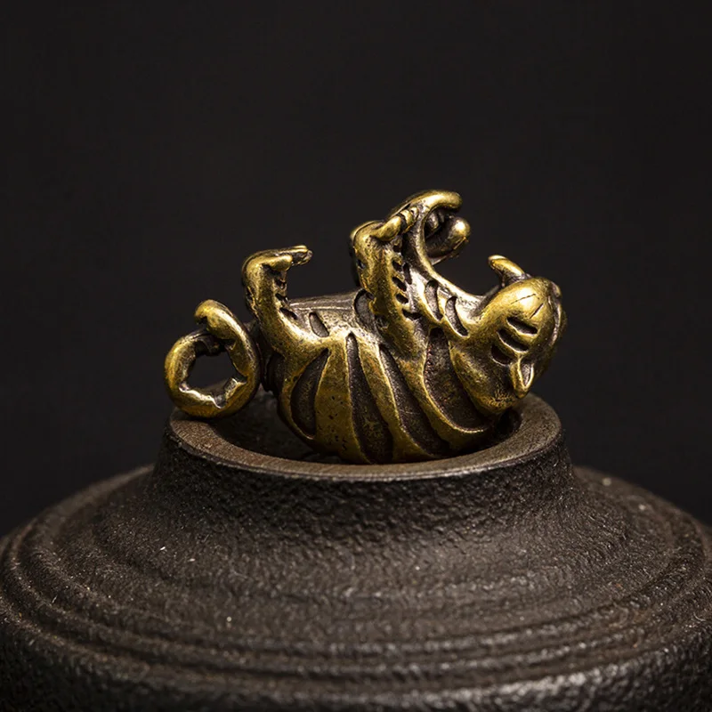 big mouth tiger pendant (3)