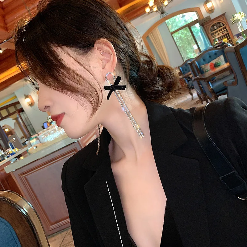 Drop Earrings Dangle Earrings Crystal Earrings Long Earrings Crystal Tassel Earrings Bowtie Earrings New Contracted Metal Black Bowknot Modelling Drop Earrings Long Tassel Shiny Crystal Fashion Women Earrings Senior