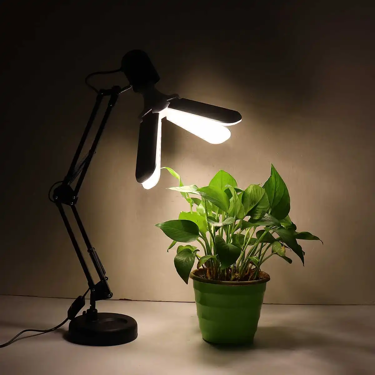 

50W 240LEDs Grow Light Bulb Daylight Sunlike Full Spectrum LED Phyto Lamp Desk Lamp For Greenhouse Hydroponic Lamp Plant Growing
