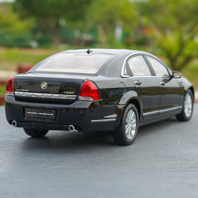 1/18 дилер издание Buick Park авеню(черный) литая модель автомобиля с небольшим подарком