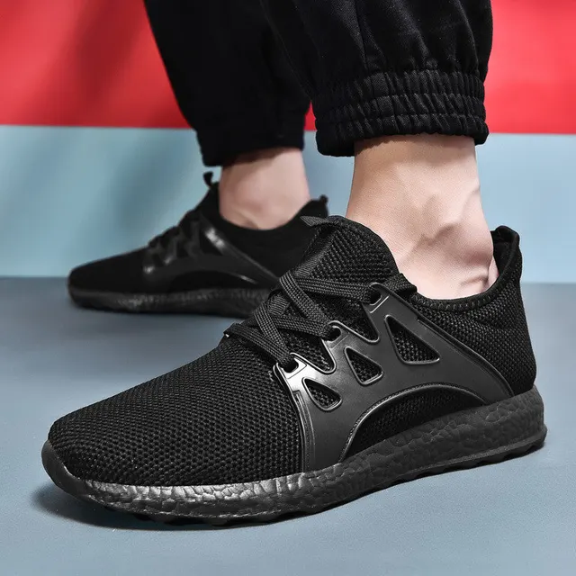 mens trainers size 11