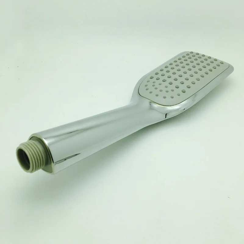 3024782690_1104636893