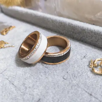 

white Fashion Charm ceramic Ring, black Ring Men's Ring Ladies Ring Couple Ring With Logo Jewelry Gift