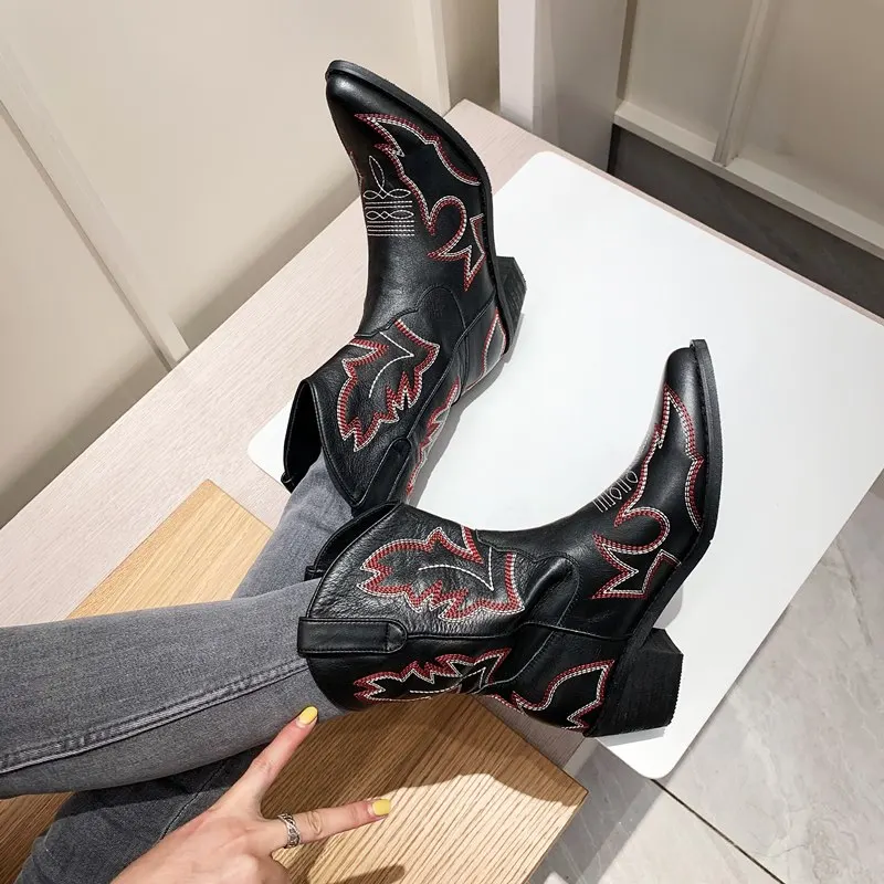 ASUMER/Новинка года; ботинки из натуральной кожи; женские ковбойские ботинки с вышивкой в европейском стиле; женские ботильоны с острым носком в ковбойском стиле; женская обувь