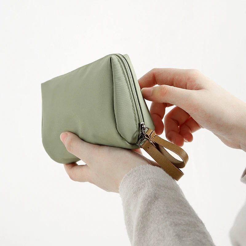 

Cosmetic storage bag women's portable small bag 2021 new small travel portable mini lipstick bag