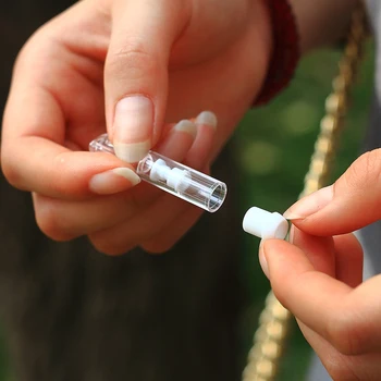 

1 Set Disposable Tobacco Cigarettes Filter Thin Holder Dustproof Tube Mouthpiece AC889
