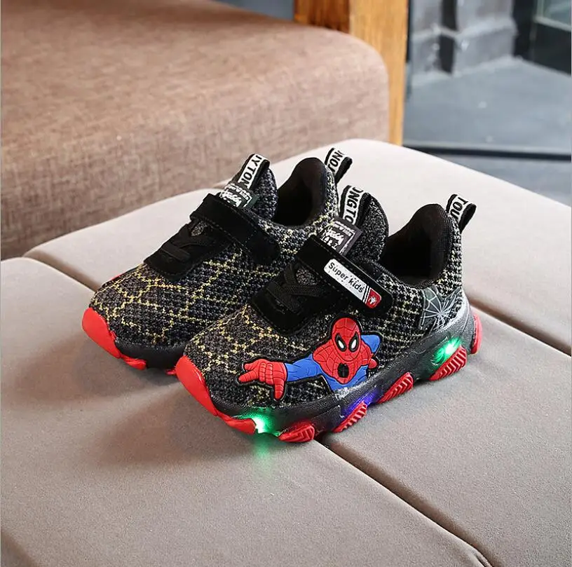 Size21-30 светящаяся детская обувь для мальчиков и девочек Человек-паук светодиодный светильник детские светящиеся сникерсы сетка спортивный светильник для маленьких мальчиков и девочек