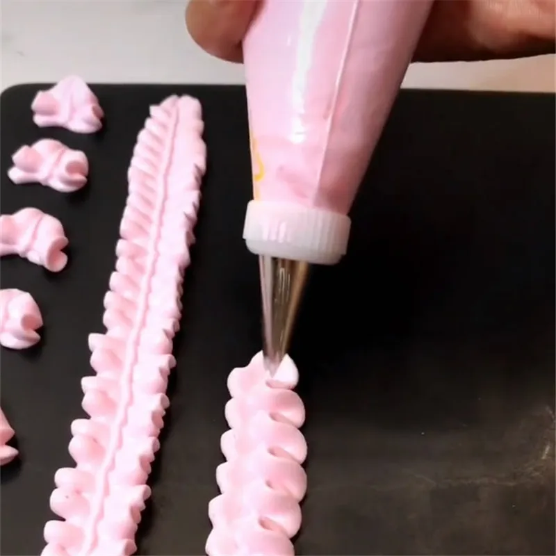 Cake Decorating Tip Set Baking Supplies Cake Icing Nozzles Baking Nozzle Set Cake Decorating Nozzle Set Flower Leaves Rose Nozzles 5Pcs Stainless Steel Icing Piping Nozzle Pastry Tips For Cream Cake Fondant Baking Decorating Tools