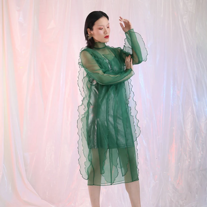 TWOTWINSTYLE Сетчатое перспективное платье для женщин Водолазка с длинным рукавом Высокая талия с рюшами платья для женщин Мода одежда