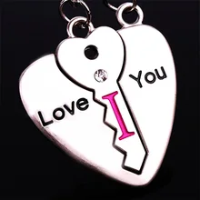 Мелкий товар оптом подарок ко Дню Святого Валентина Брелок на подарок персиковый; принт "Сердечки" сердце-shape форме, благодаря чему создается ощущение невесомости с замок брелок надписи отправить Для мужчин и Для женщин друг