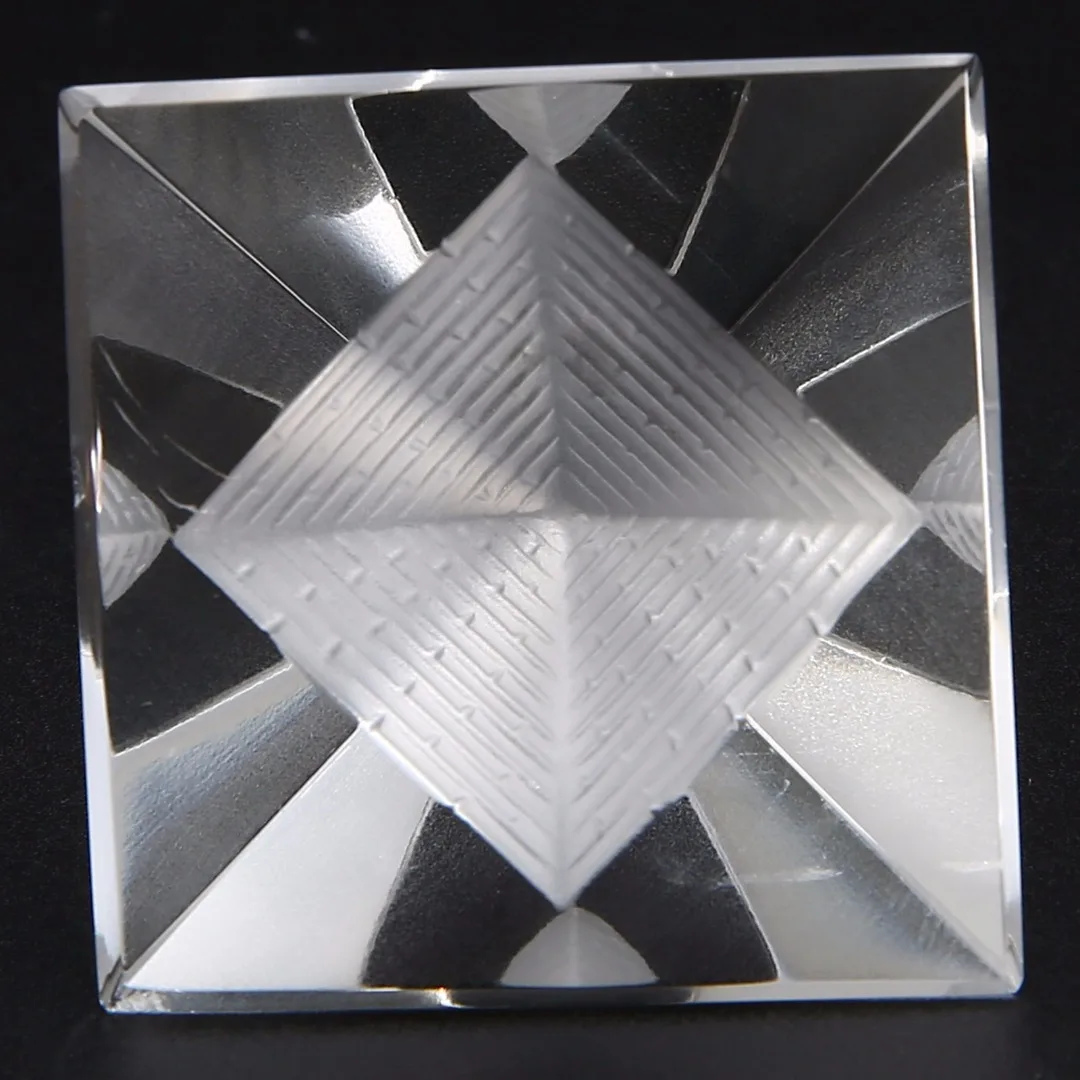 MAYITR 40*40mm Clear Crystal Quartz Pyramid Home Desk Decoration Gift For Party DIY Decorations