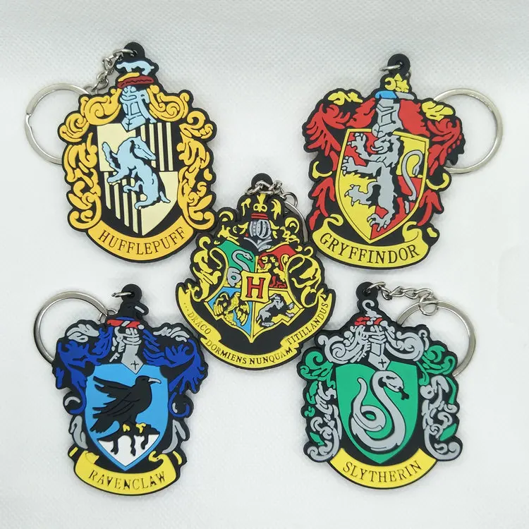 Il Più Nuovo Portachiavi In Pvc Harri Hogworm School Potter Distintivo A Quattro Case Harri Ron Voldemort Dobby Malfoy Hagessere Giocattoli Portachiav