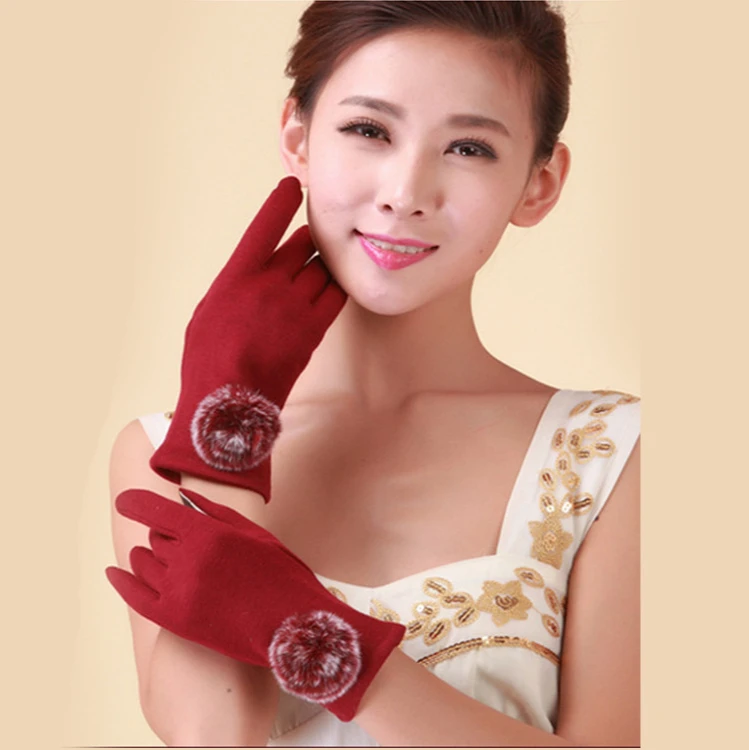 

The New Ladies Winter Outdoor Riding Without Pouring Fluff Ball Can Touch Screen Thickened Windproof and Cold-Proof Warm Gloves