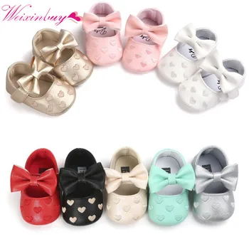 Nouveau-né bébé chaussures fille en forme de coeur enfant en bas âge premiers marcheurs chaussons coton confort filles chaussures doux anti-dérapant chaud infantile chaussures
