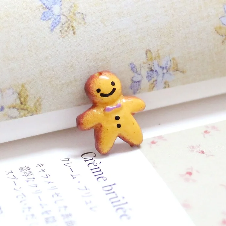 1pcs/lot resin flatback Gingerbread man 17mm Cabochons Scrapbooking Hair Bow Center DIY Christmas decration C109-8