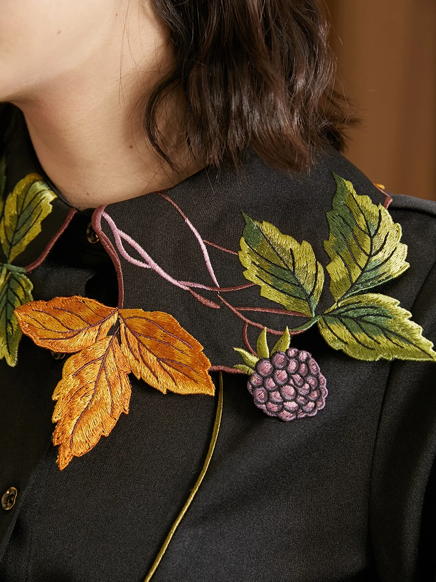 2021 New Arrival Autumn Women Leaf Berry Shaped Embroidered Original Design Shirt
