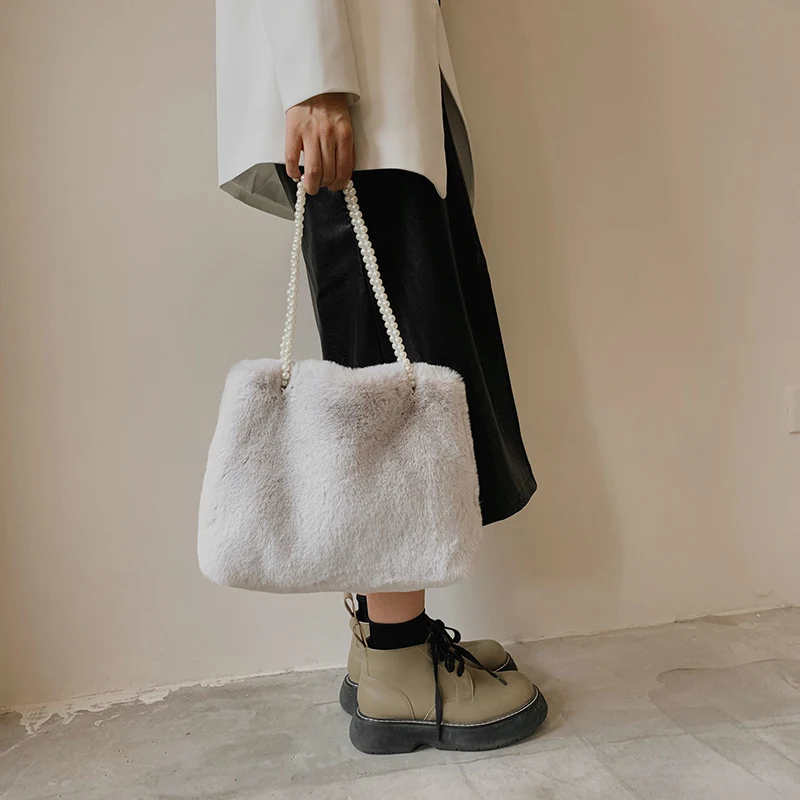 Plush Tote Bags Black Furry Luxury Designer Handbag Soft Fluffy Bag Pearl Fur Shoulders Bags For Women 2021 Winter Lady's Purse