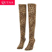 QUTAA/ г. Пикантные леопардовые ботфорты выше колена на высоком тонком каблуке с острым носком зимняя женская обувь без застежки из искусственной кожи Size34-43