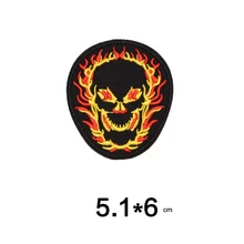 Нашивки с вышитыми черепами