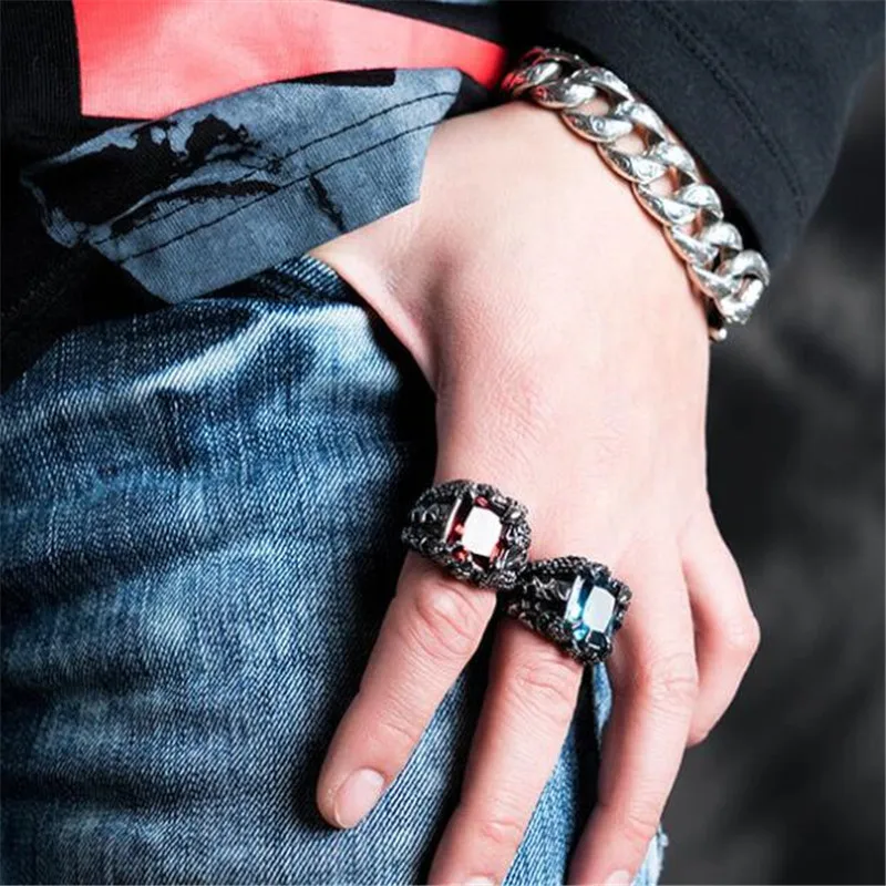 Creative Dragon Claw Crystal Ring for Men Cool Biker Punk Rock Rap Rings For Male Necessary Accessories For Nightclubs&Bars