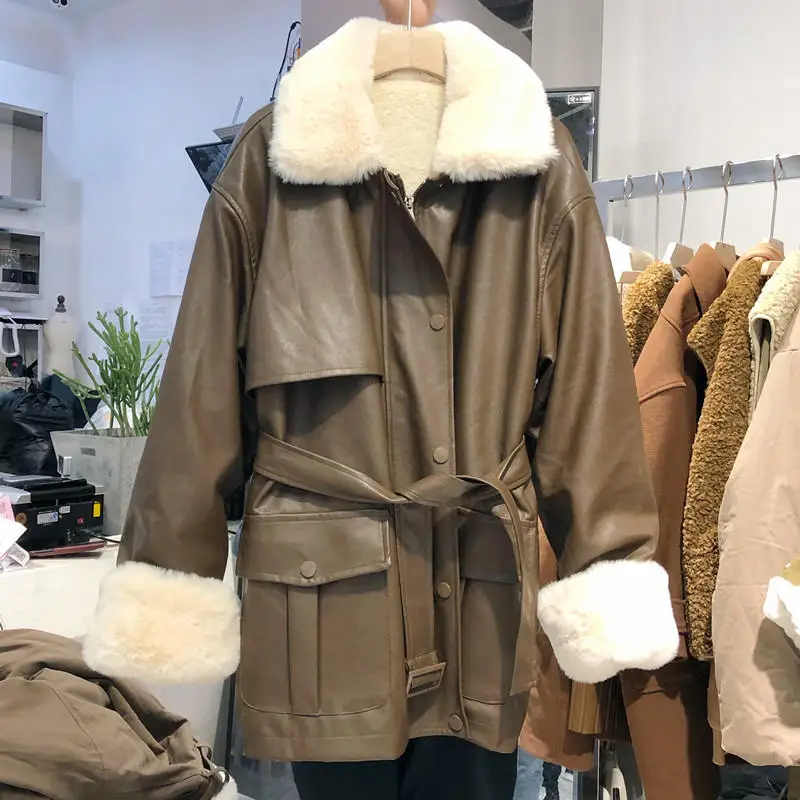 Модная осенне-зимняя женская куртка из искусственной кожи с поясом, теплая кожаная куртка из овечьей шерсти, женская теплая байкерская куртка, пальто C6030